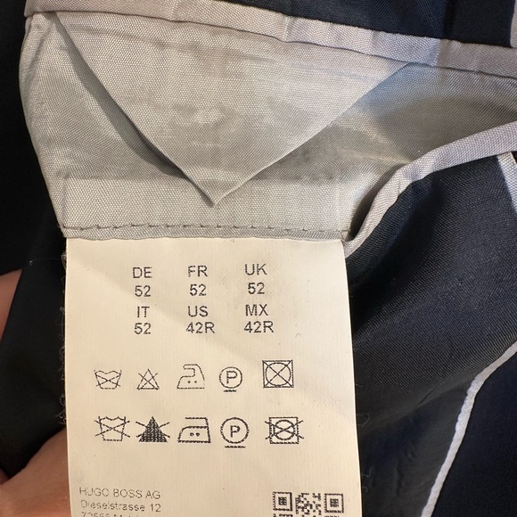 Hugo Boss Classic Navy Men's Blazer - Picture 3 of 5